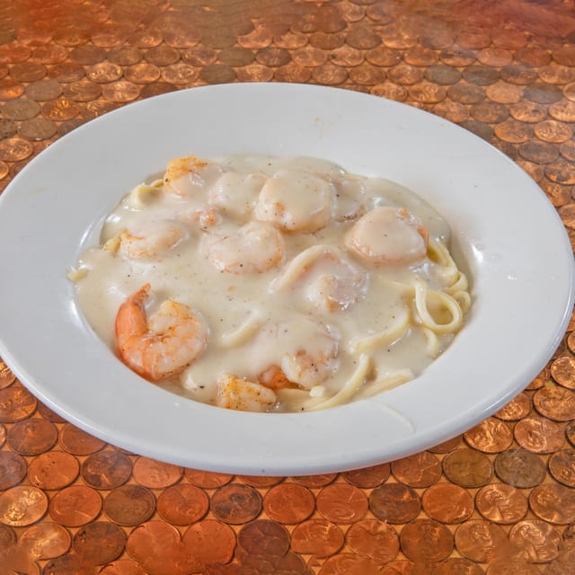 Kid's Shrimp Alfredo.